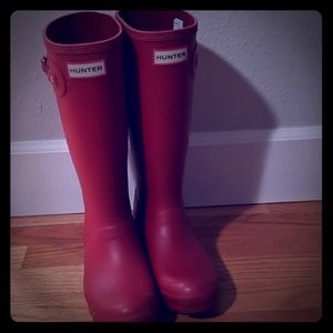 Red Hunter kids boots size 5/women 7